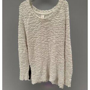 No Boundaries Ultra Soft White Sweater Juniors Size Medium 7/9